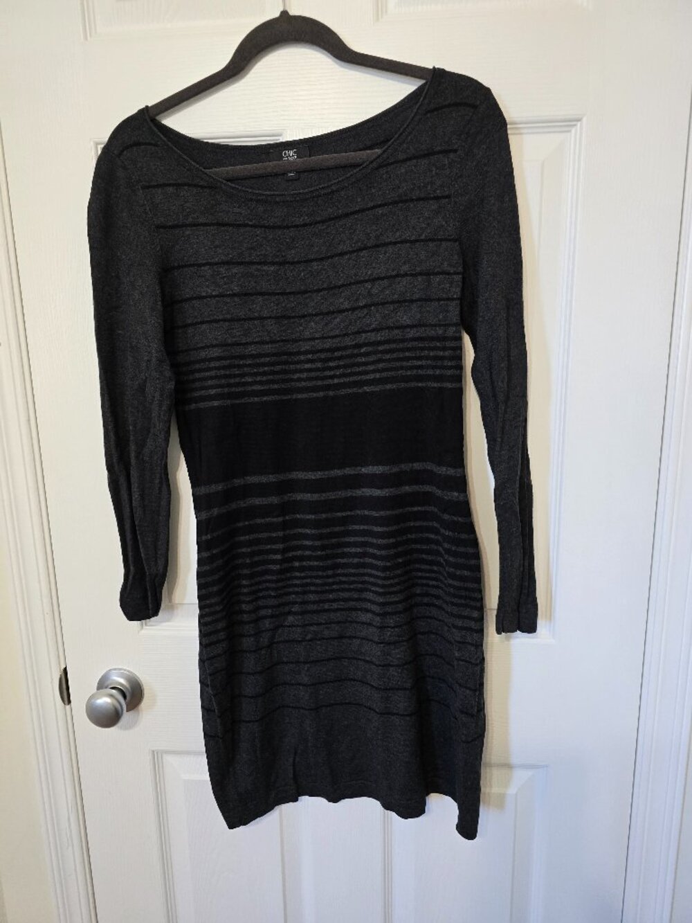 Jacob Sweater Dress – Size Medium – Fair Condition